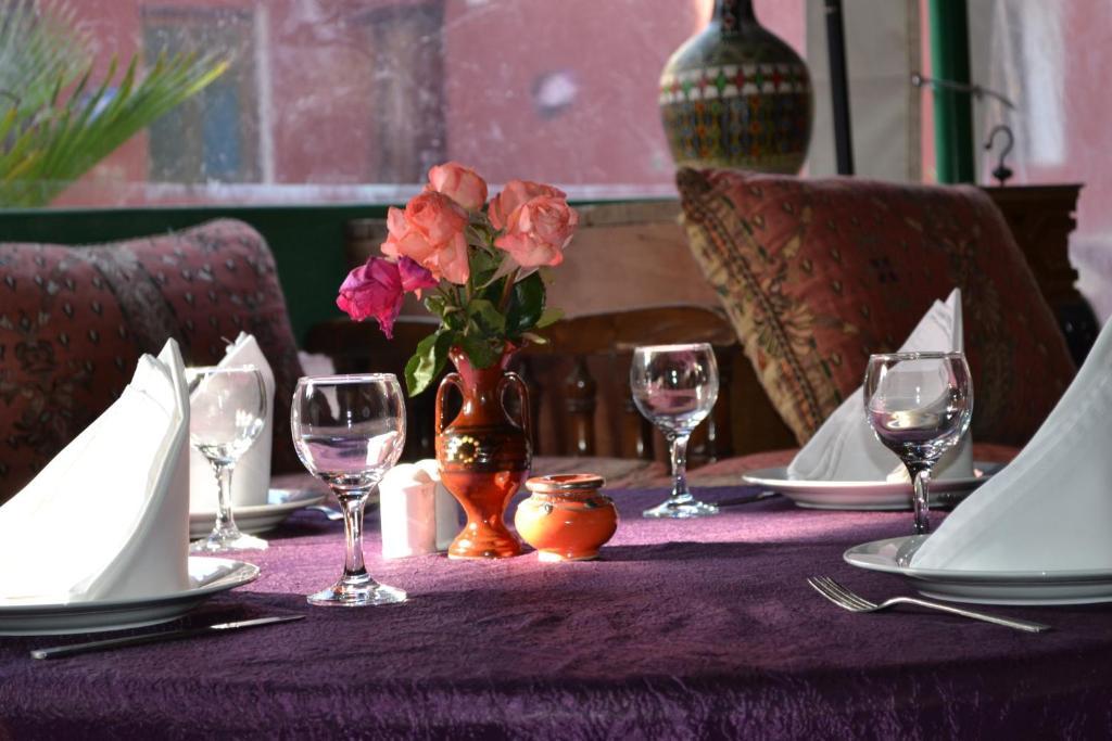 Hotel Riad L' Arganier D' Or Ait el Rhazi Bagian luar foto